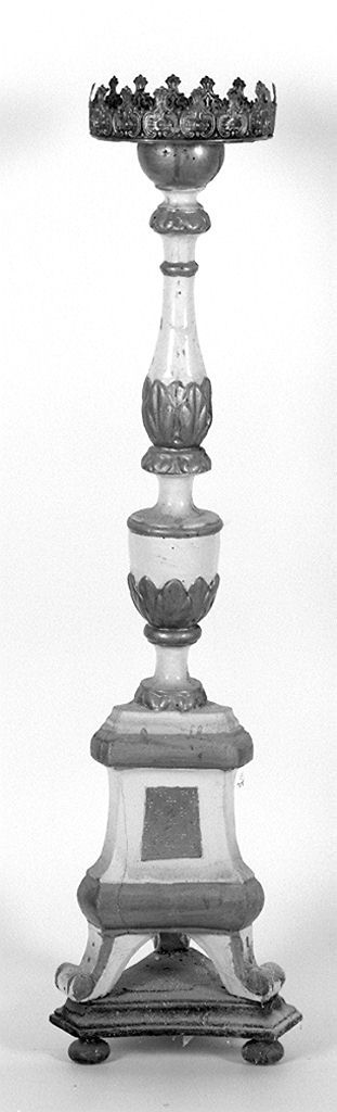 motivi decorativi vegetali (candeliere d'altare) - bottega toscana (prima metà sec. XIX)