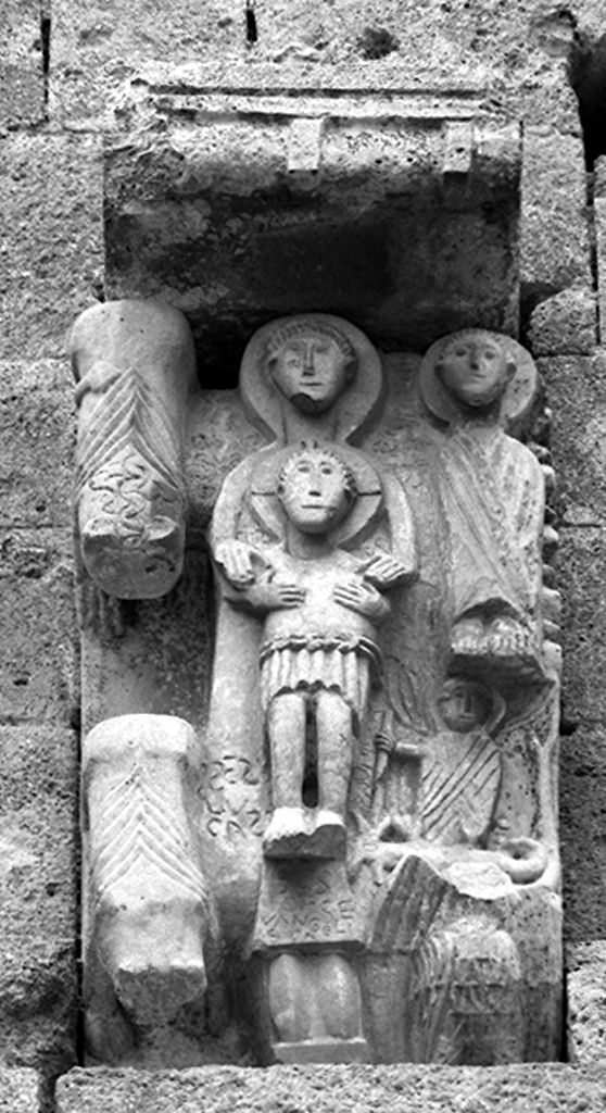 Madonna con Bambino in trono e San Michele Arcangelo tra i simboli dei Quattro Evangelisti (rilievo) - ambito lombardo (?) (sec. XII)