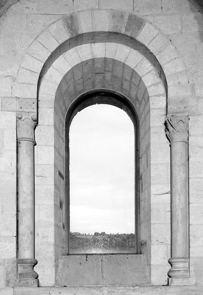 motivo decorativo a intreccio (monofora, elemento d'insieme) - ambito lombardo (prima metà sec. XII)