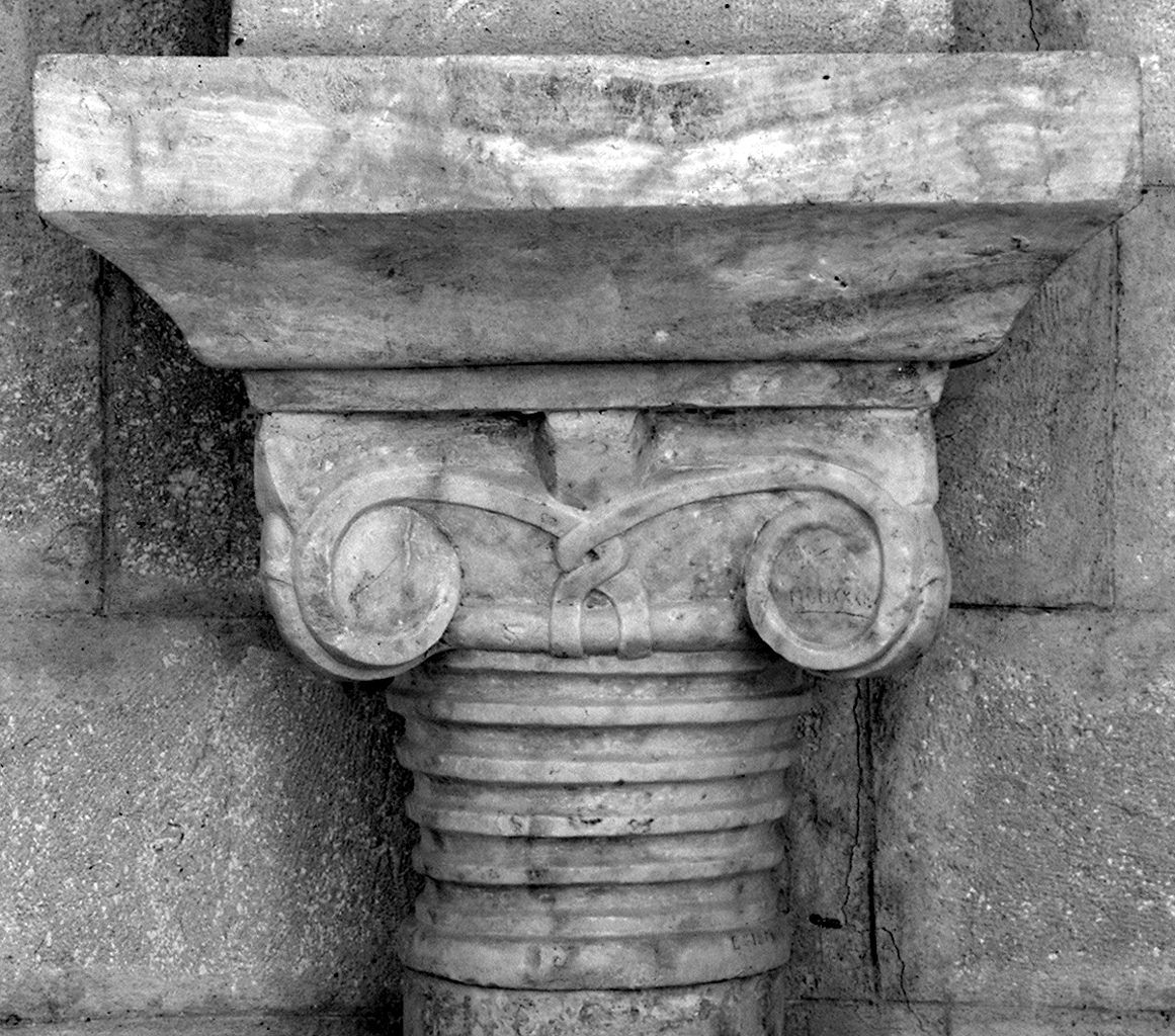 motivo decorativo geometrico (semicapitello, elemento d'insieme) - ambito lombardo (sec. XII)