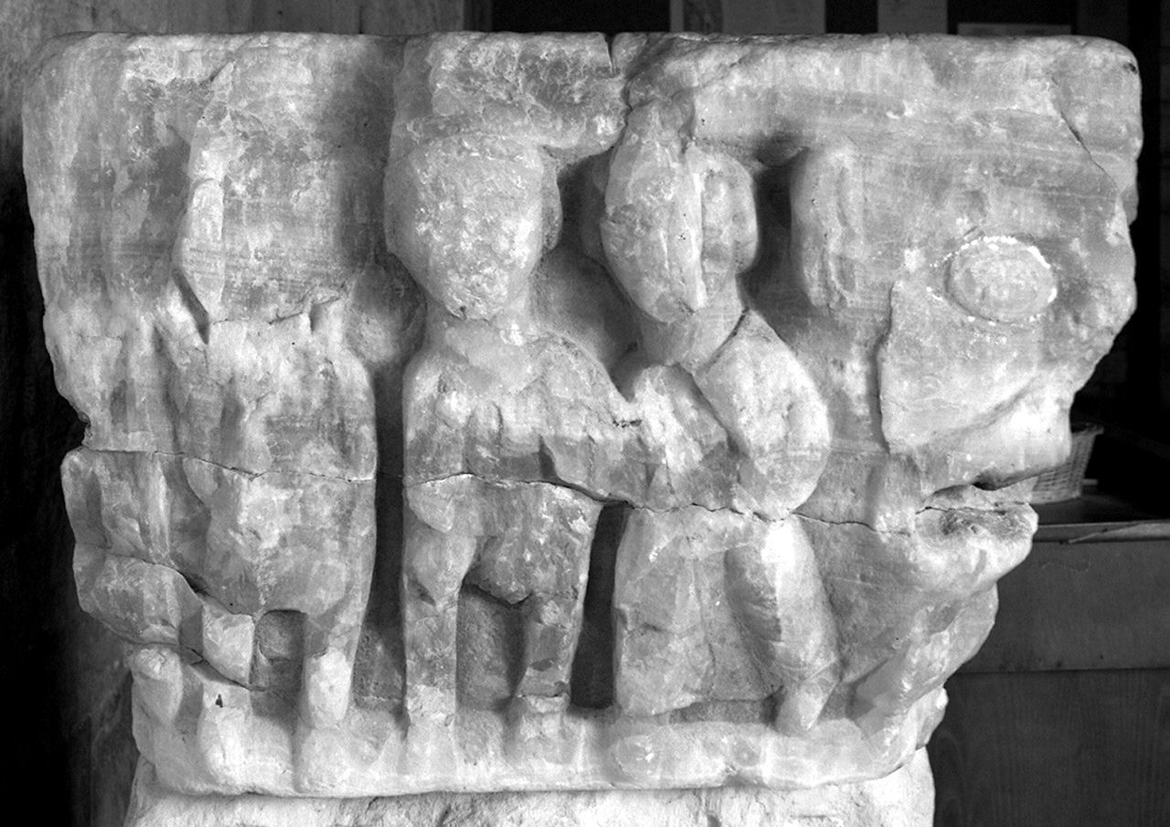 capitello, elemento d'insieme - ambito lombardo (sec. XII)