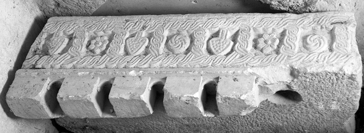 rilievo, frammento - ambito romano (sec. IX)