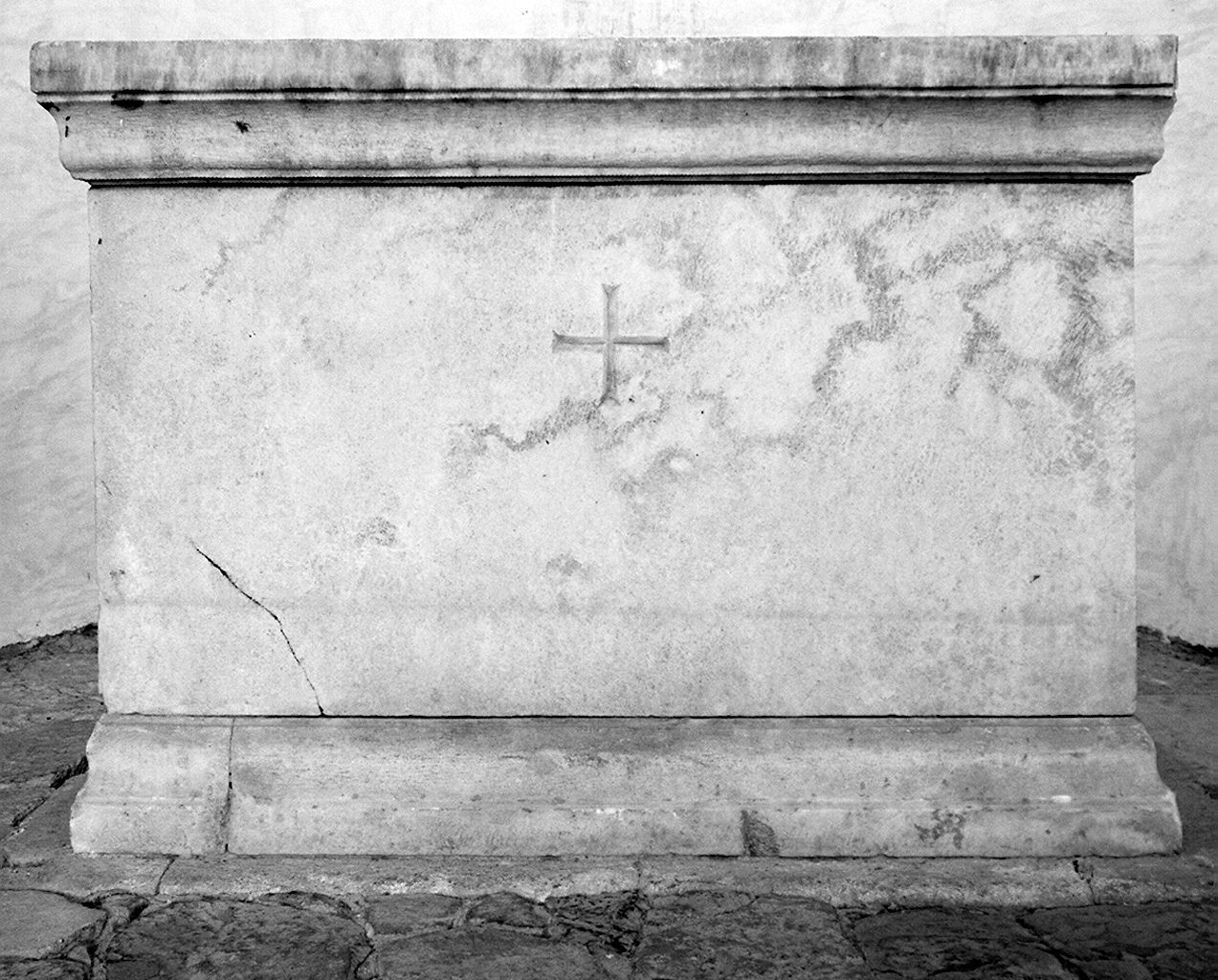 mensa d'altare - ambito lombardo (sec. XII)