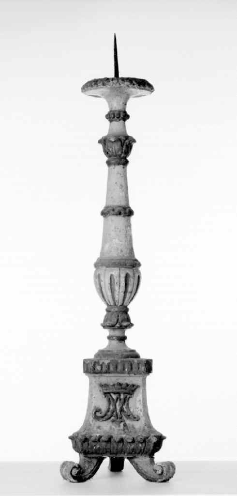 monogramma mariano (candeliere d'altare, serie) - produzione toscana (primo quarto sec. XIX)