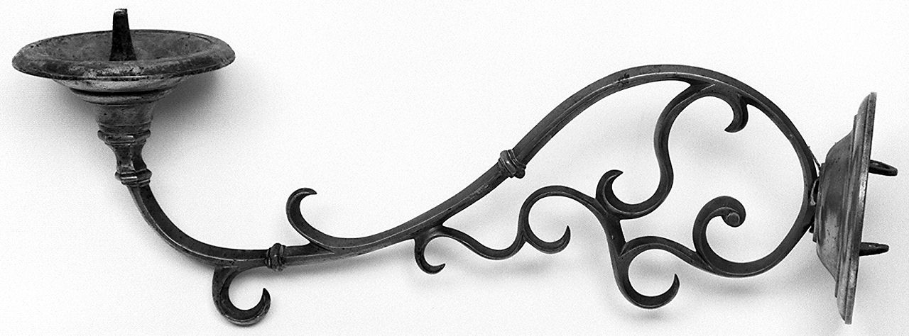 candeliere da parete, serie - bottega senese (sec. XVIII)