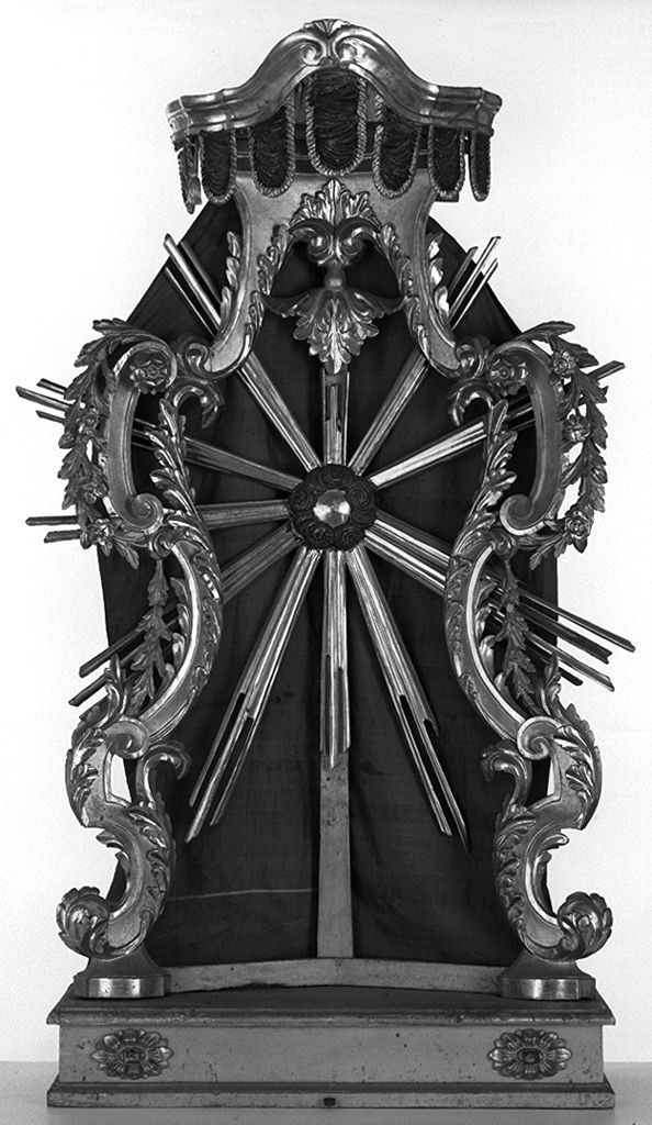 motivi decorativi vegetali (tronetto per esposizione eucaristica - a edicola) - bottega toscana (secc. XVIII/ XIX)