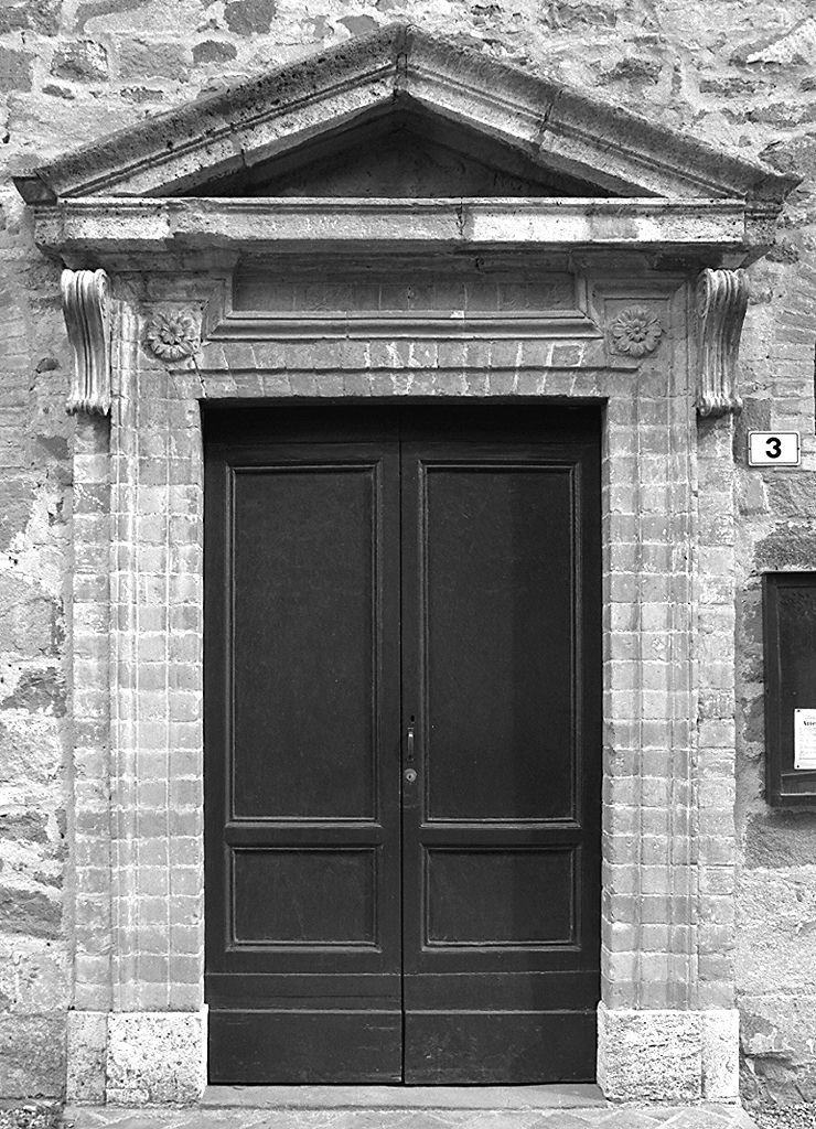 portale - produzione senese (prima metà sec. XVII)