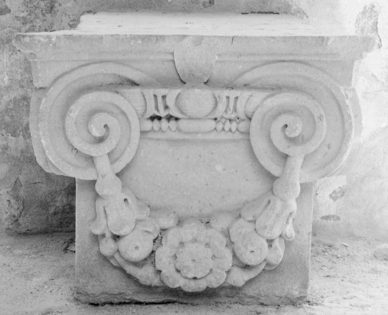 semicapitello - bottega toscana (sec. XV)