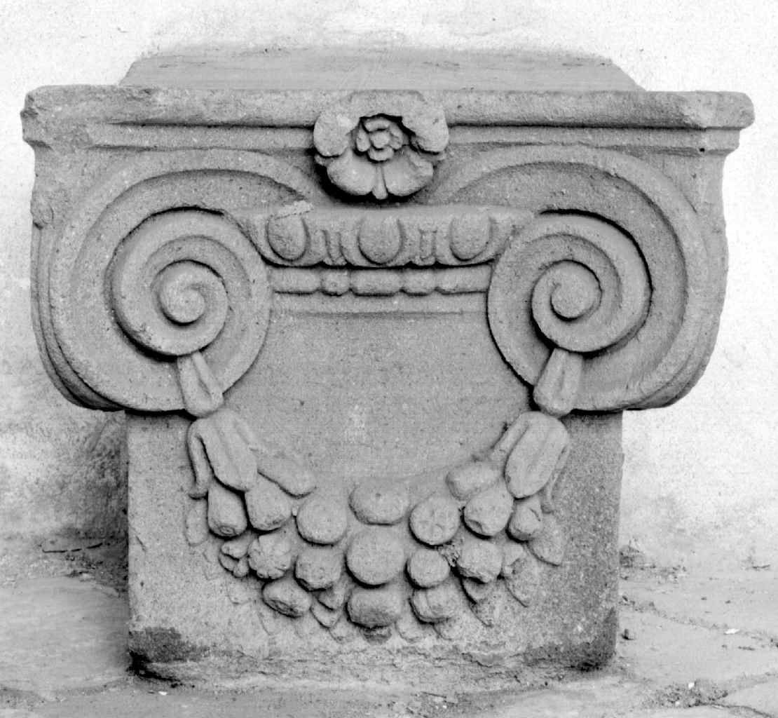 semicapitello, serie - bottega toscana (sec. XV)