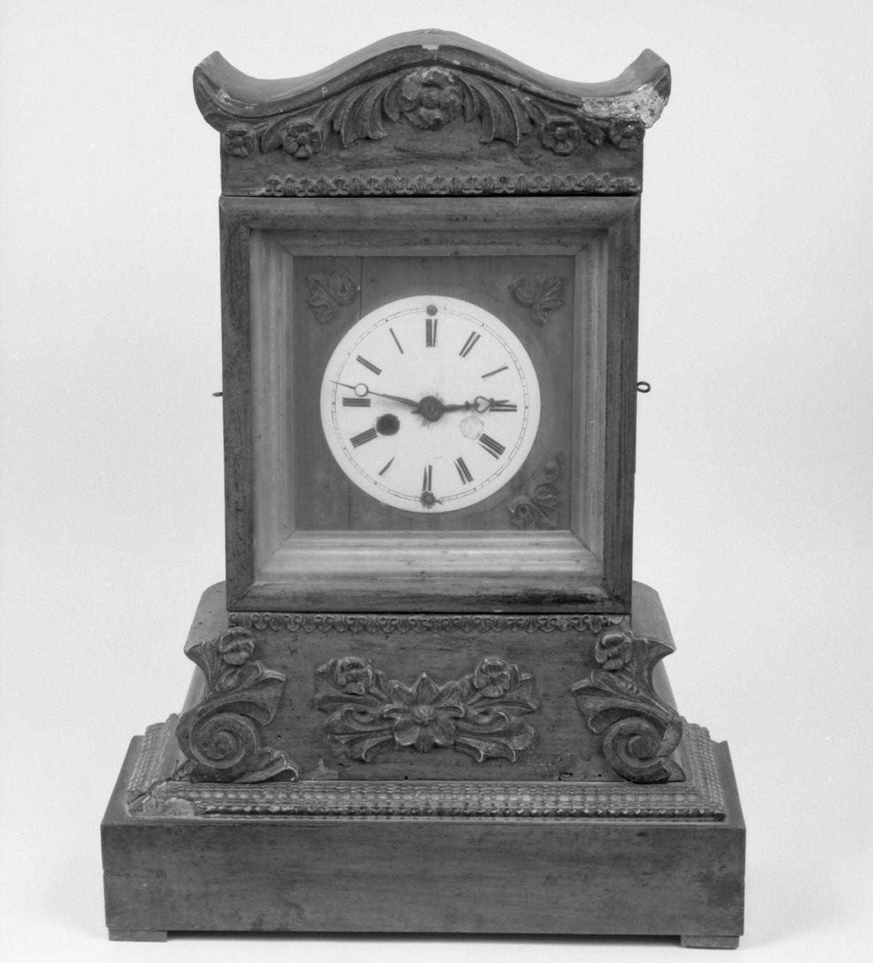 motivi decorativi vegetali (orologio - da tavolo, serie) - bottega italiana (seconda metà sec. XIX)