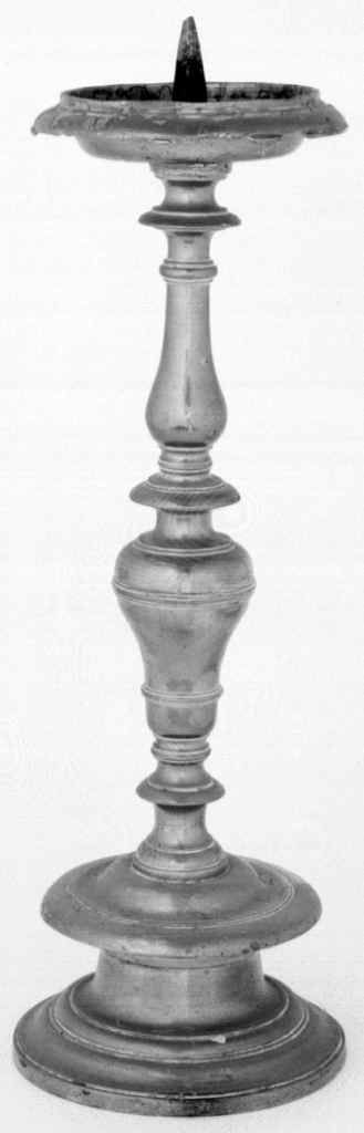 candeliere d'altare, serie - bottega toscana (primo quarto sec. XVIII)