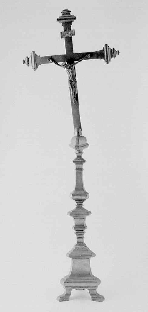 Cristo crocifisso (croce d'altare, elemento d'insieme) - bottega toscana (seconda metà sec. XVIII)