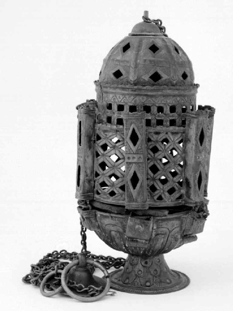 motivi decorativi geometrici e vegetali stilizzati (turibolo - a corpo architettonico) - bottega toscana (secc. XVI/ XVII)