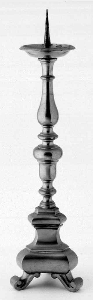 candeliere d'altare, serie - bottega toscana (prima metà sec. XVIII)