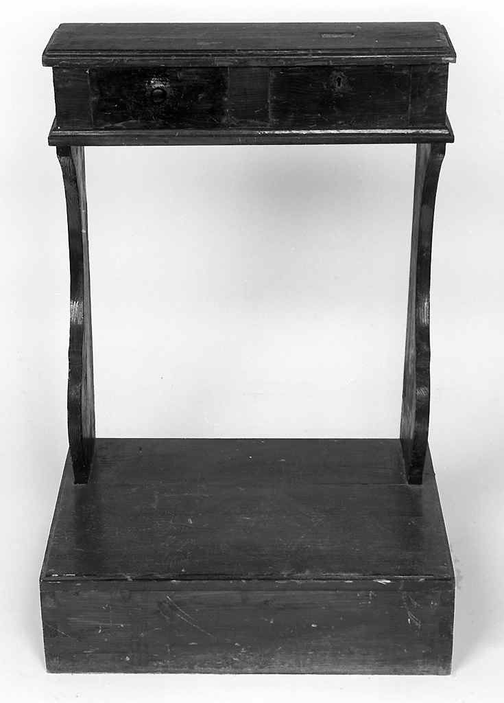 inginocchiatoio - bottega toscana (sec. XIX)