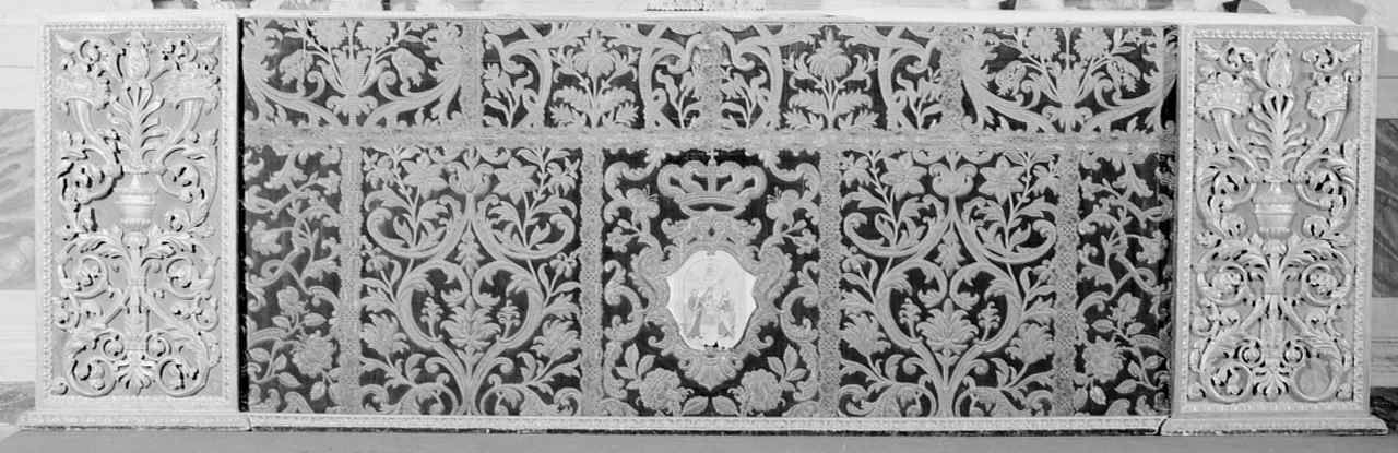 Madonna con Bambino tra San Pietro e San Paolo (paliotto) - manifattura senese (sec. XIX)