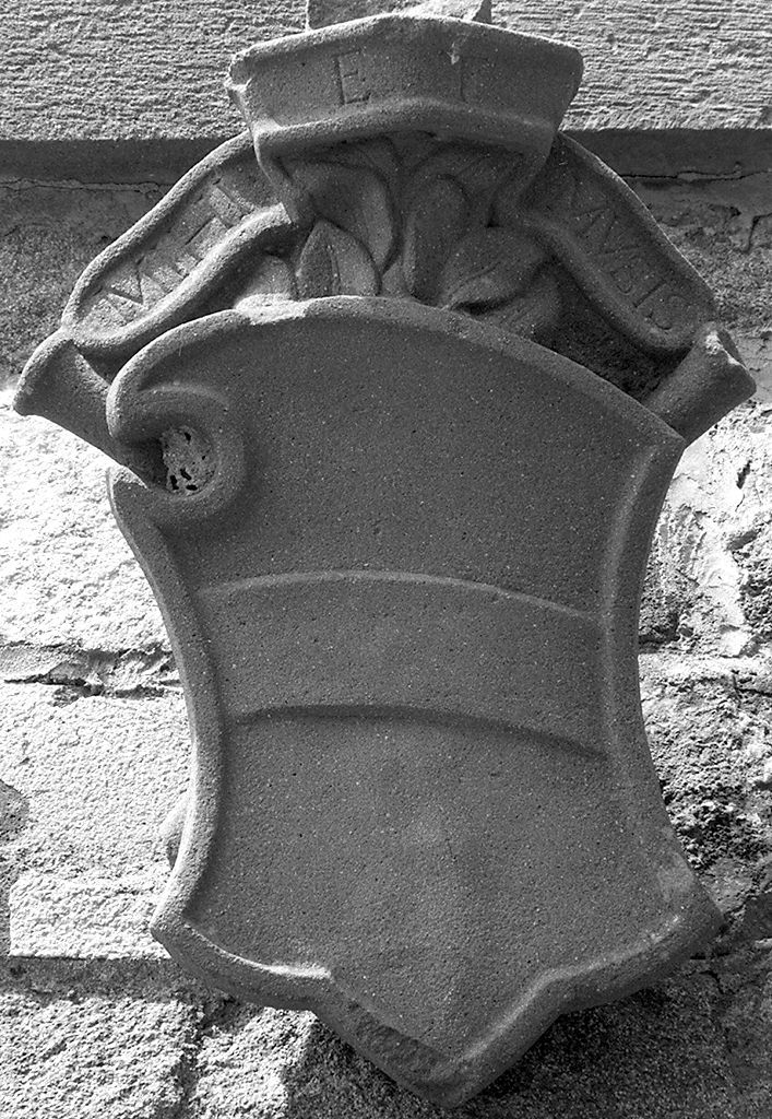 stemma dell'Accademia degli Astrusi (rilievo) - bottega senese (secc. XIX/ XX)