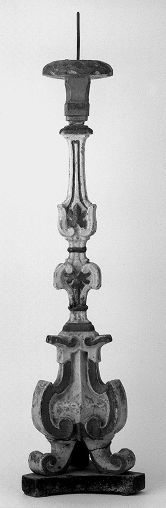 motivi decorativi vegetali (candeliere d'altare, elemento d'insieme) - bottega toscana (sec. XVIII)