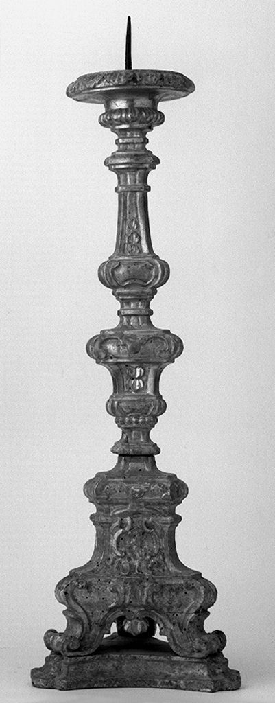 stemma vescovile di Bernardino Ciani (candeliere d'altare, serie) - bottega toscana (sec. XVIII)