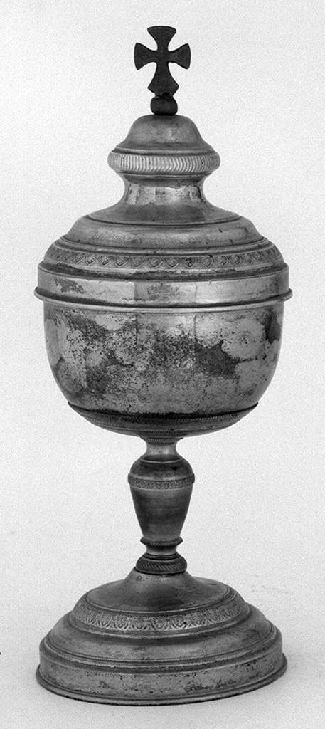 motivi decorativi vegetali stilizzati (pisside) - produzione italiana (sec. XIX)