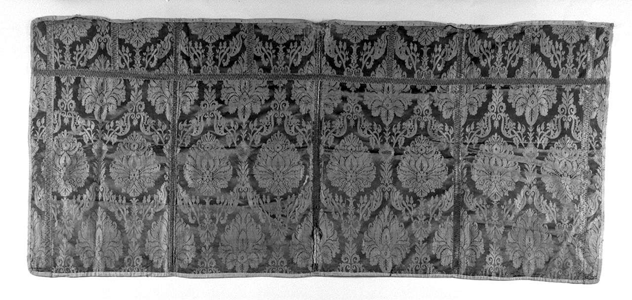 motivi decorativi floreali (paliotto, elemento d'insieme) - manifattura italiana (sec. XIX)