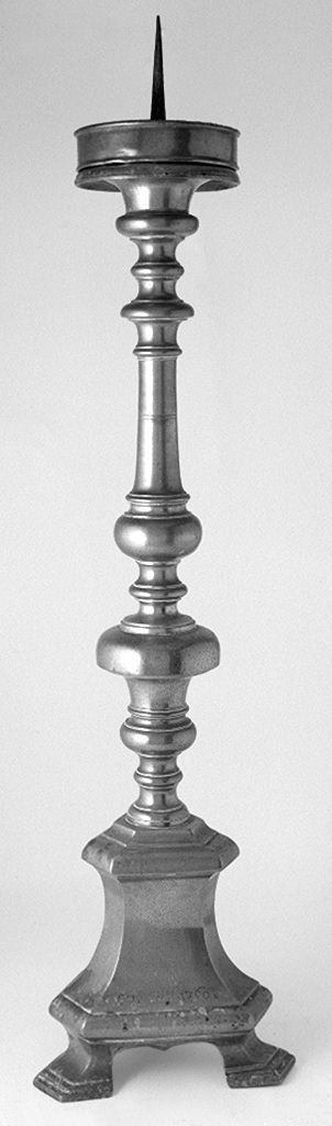 candeliere d'altare, serie - bottega senese (sec. XVIII)
