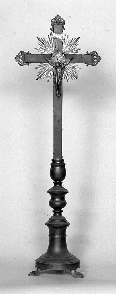 Cristo crocifisso (croce d'altare, elemento d'insieme) - produzione toscana (secc. XIX/ XX)