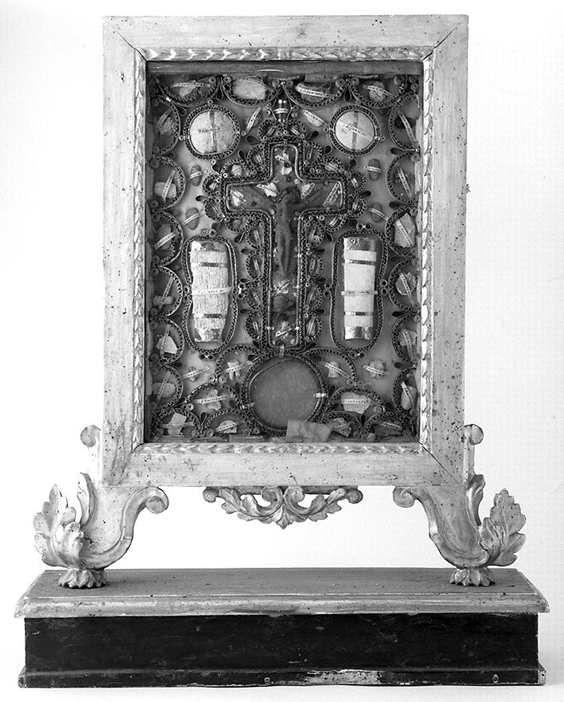 motivi decorativi vegetali (reliquiario - a tabella) - bottega toscana (sec. XIX)