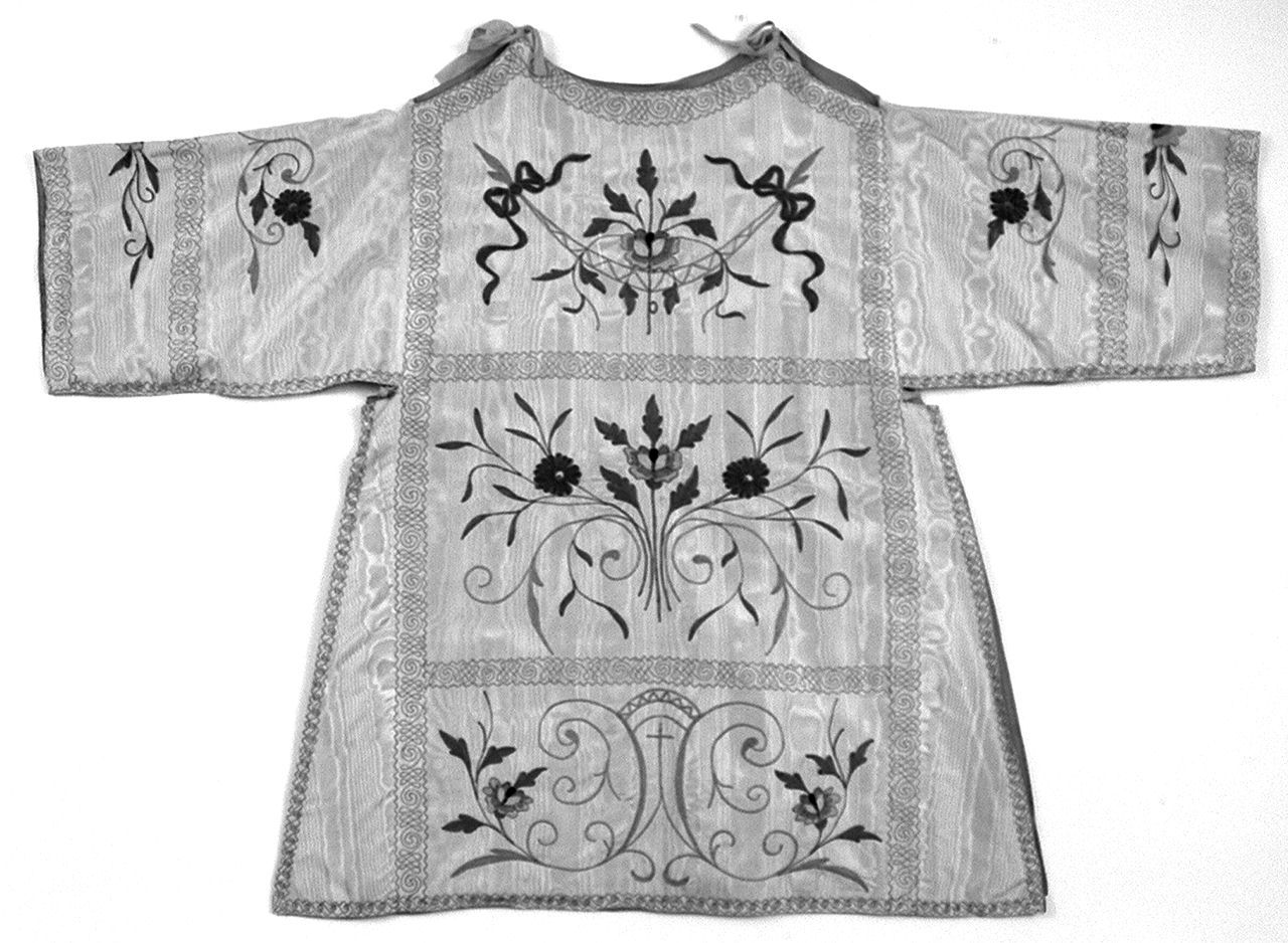 motivi decorativi floreali (tunicella, elemento d'insieme) - produzione italiana (prima metà sec. XX)