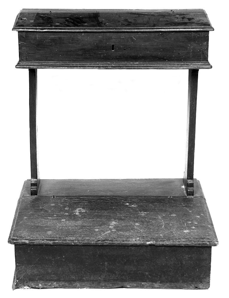 inginocchiatoio - bottega italiana (sec. XIX)