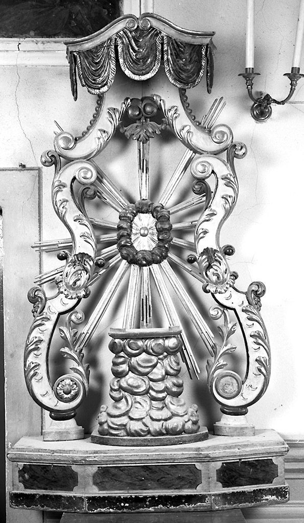 tronetto per esposizione eucaristica - a edicola - manifattura toscana (fine/inizio secc. XVIII/ XIX)