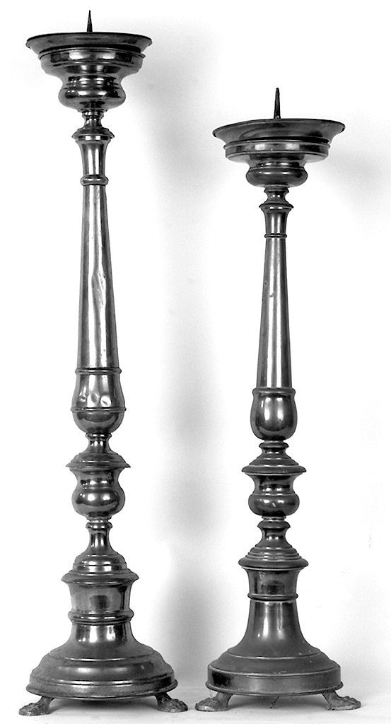 candeliere d'altare, serie - manifattura italiana (ultimo quarto sec. XIX)