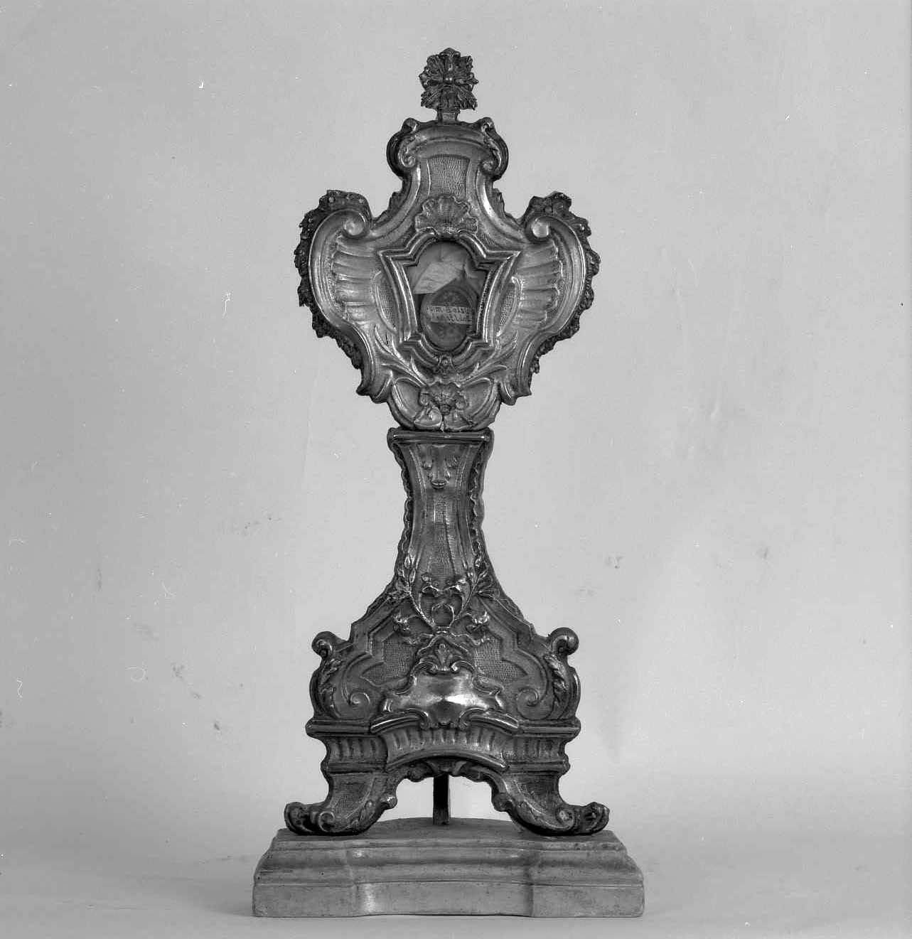 motivi decorativi vegetali (reliquiario - a ostensorio) - manifattura toscana (seconda metà sec. XVIII)