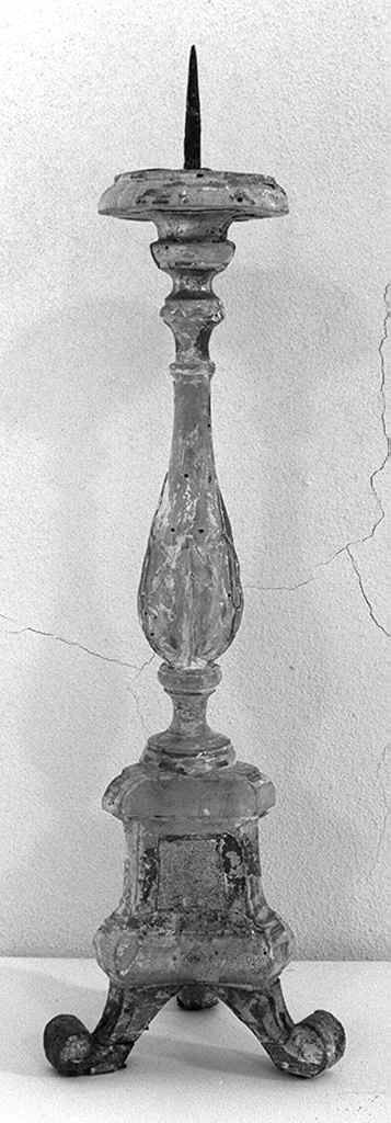 motivi decorativi vegetali (candeliere d'altare, serie) - produzione toscana (secc. XVIII/ XIX)