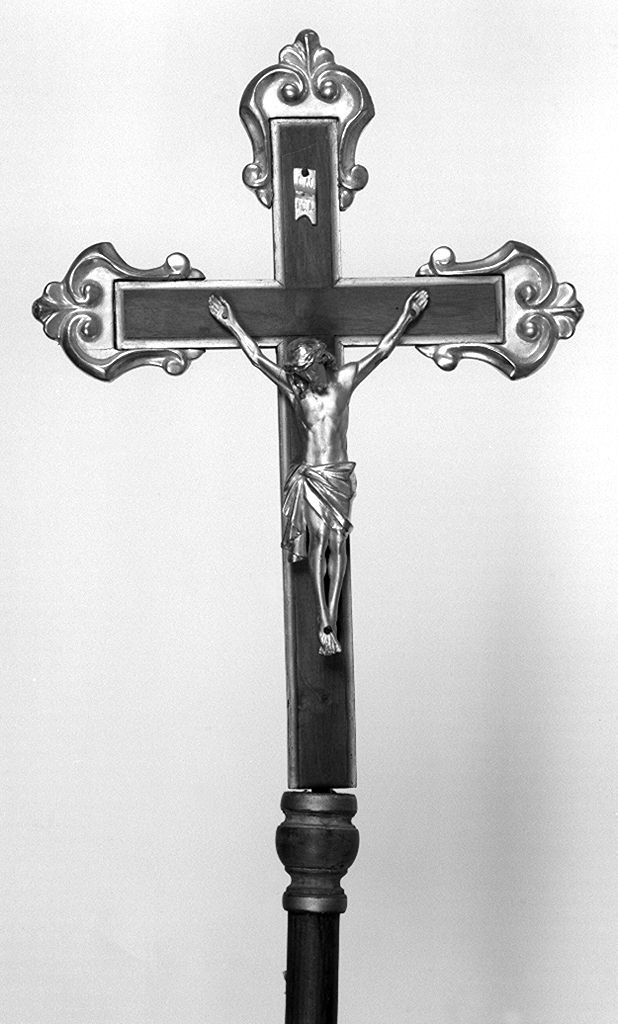Cristo crocifisso (croce processionale) - bottega toscana (secc. XIX/ XX)