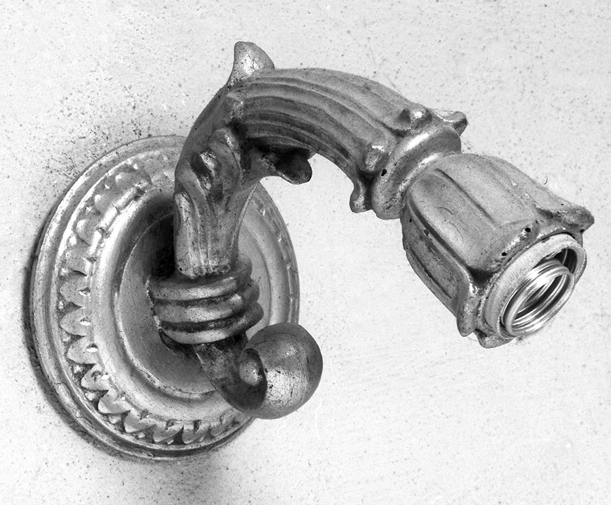 lampada - a muro, serie - bottega toscana (sec. XX)