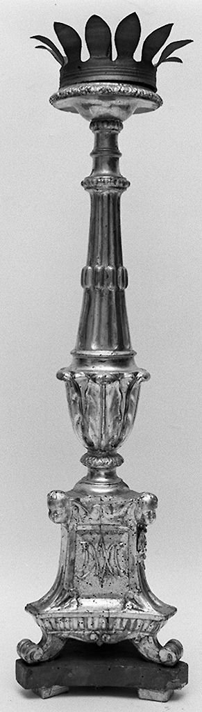monogramma mariano (candeliere d'altare, serie) - bottega toscana (secc. XVIII/ XIX)