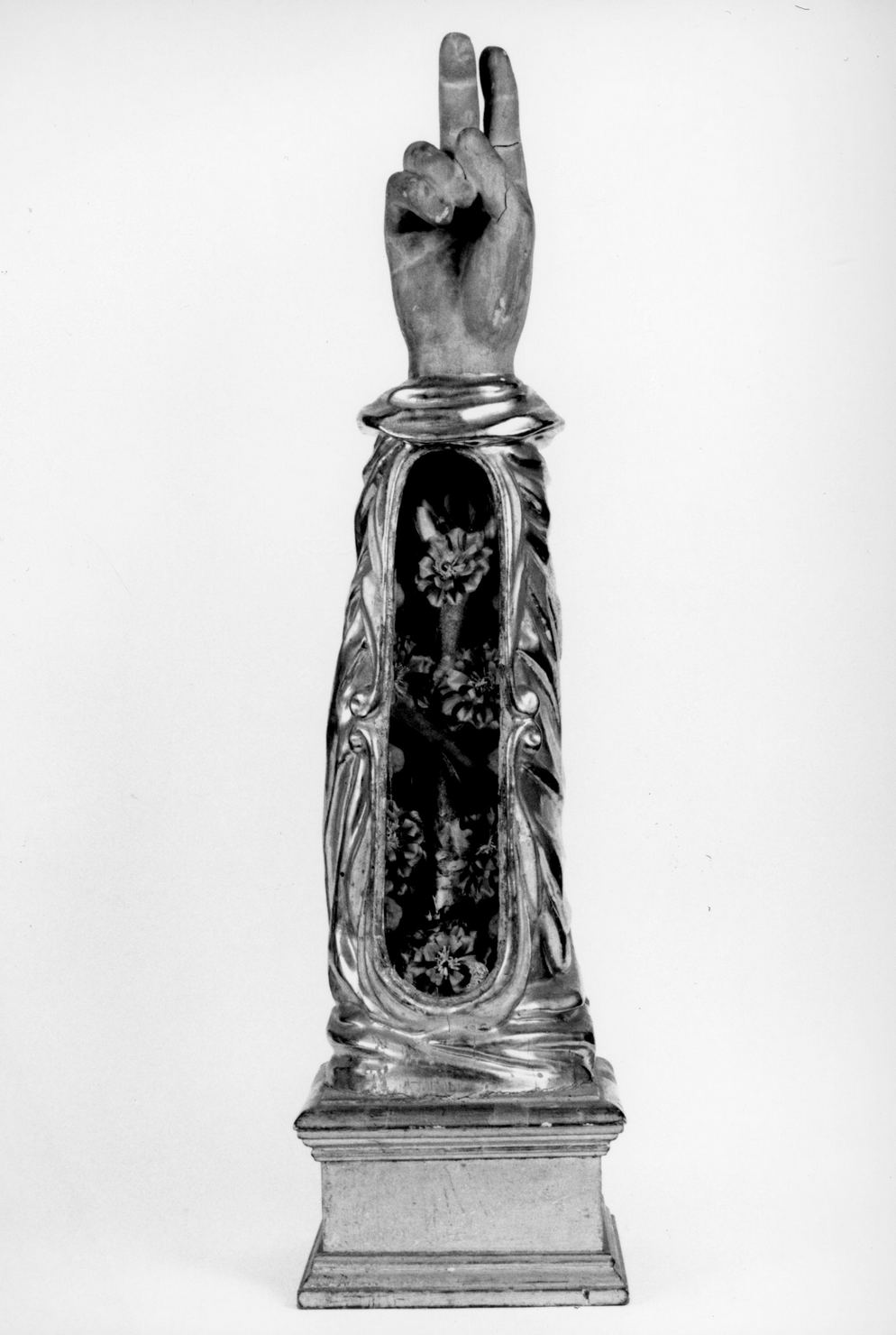 reliquiario antropomorfo - a braccio - bottega toscana (sec. XVIII)