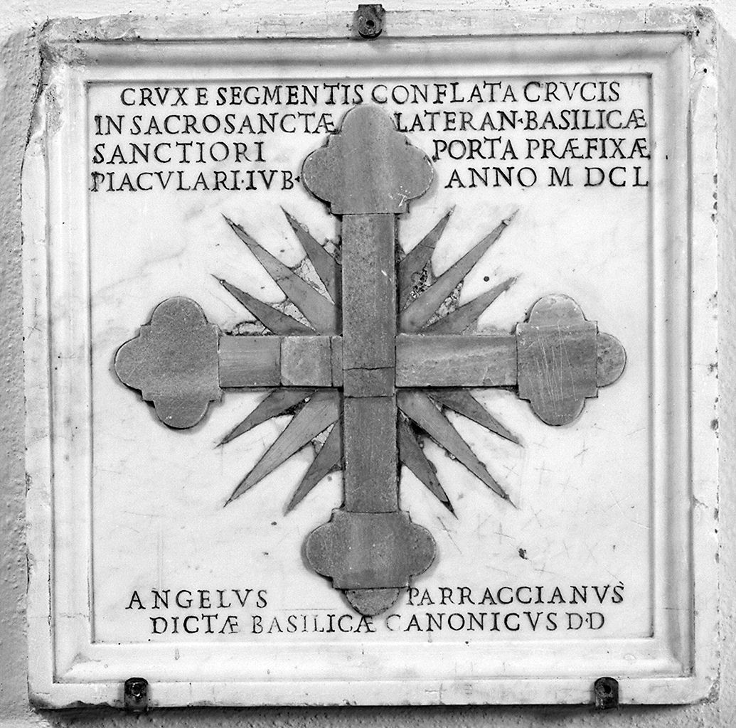 croce raggiata (formella) - bottega romana (sec. XVII)