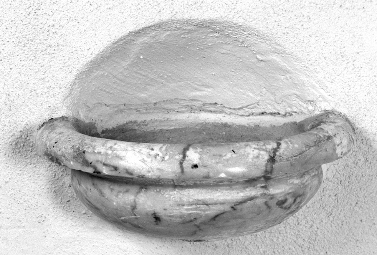 acquasantiera da parete - bottega toscana (secc. XVIII/ XIX)
