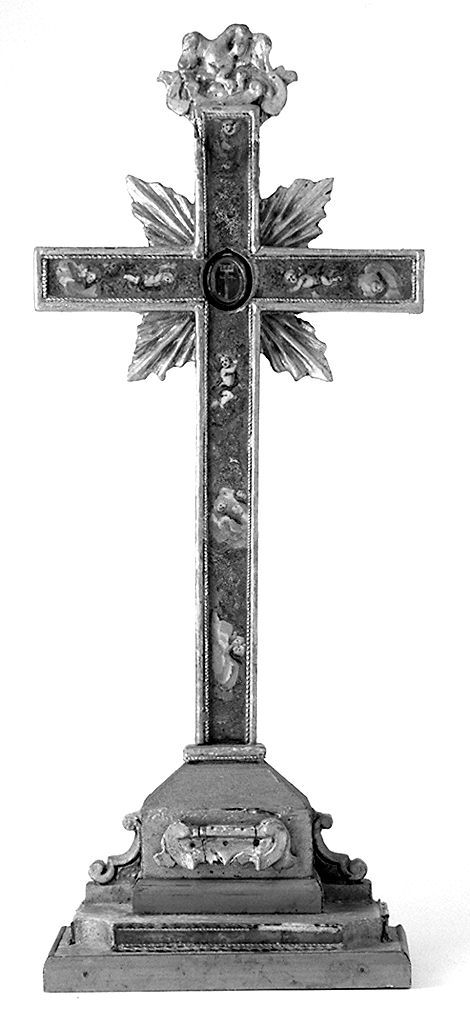 pellicano che imbocca i piccoli nel nido (stauroteca) - bottega toscana (sec. XVIII)