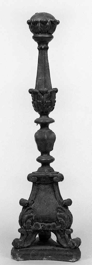 motivi decorativi vegetali stilizzati (base per croce d'altare, elemento d'insieme) - manifattura toscana (seconda metà sec. XVIII)