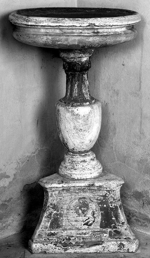 acquasantiera - a fusto - manifattura toscana (prima metà sec. XVII)