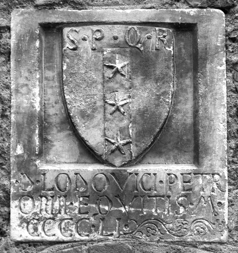 stemma gentilizio della famiglia Petroni (rilievo) - bottega senese (sec. XV)