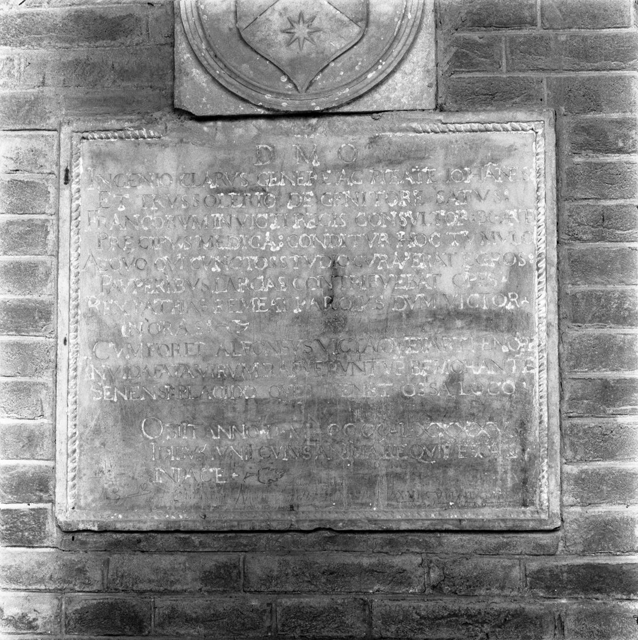 lapide tombale - bottega senese (sec. XV)