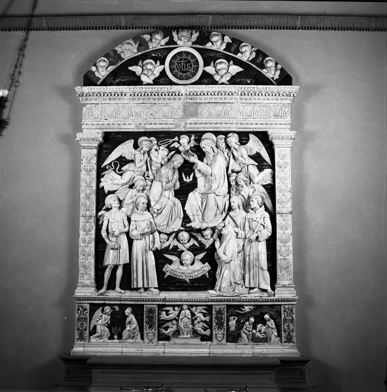 incoronazione di Maria Vergine (pala d'altare) di Della Robbia Andrea (attribuito) (sec. XV)