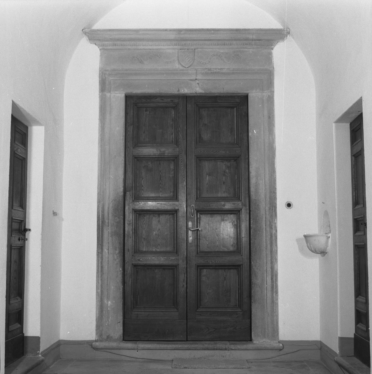 stemma gentilizio (portale) - bottega senese (sec. XV)