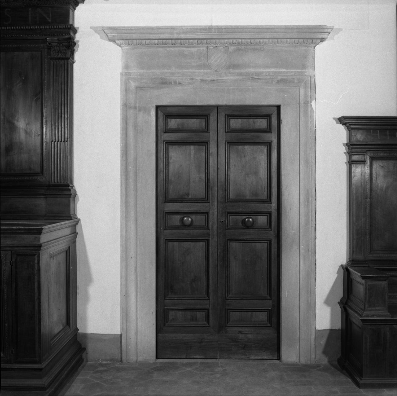 stemma gentilizio di Pandolfo Petrucci (portale, serie) - bottega senese (sec. XV)