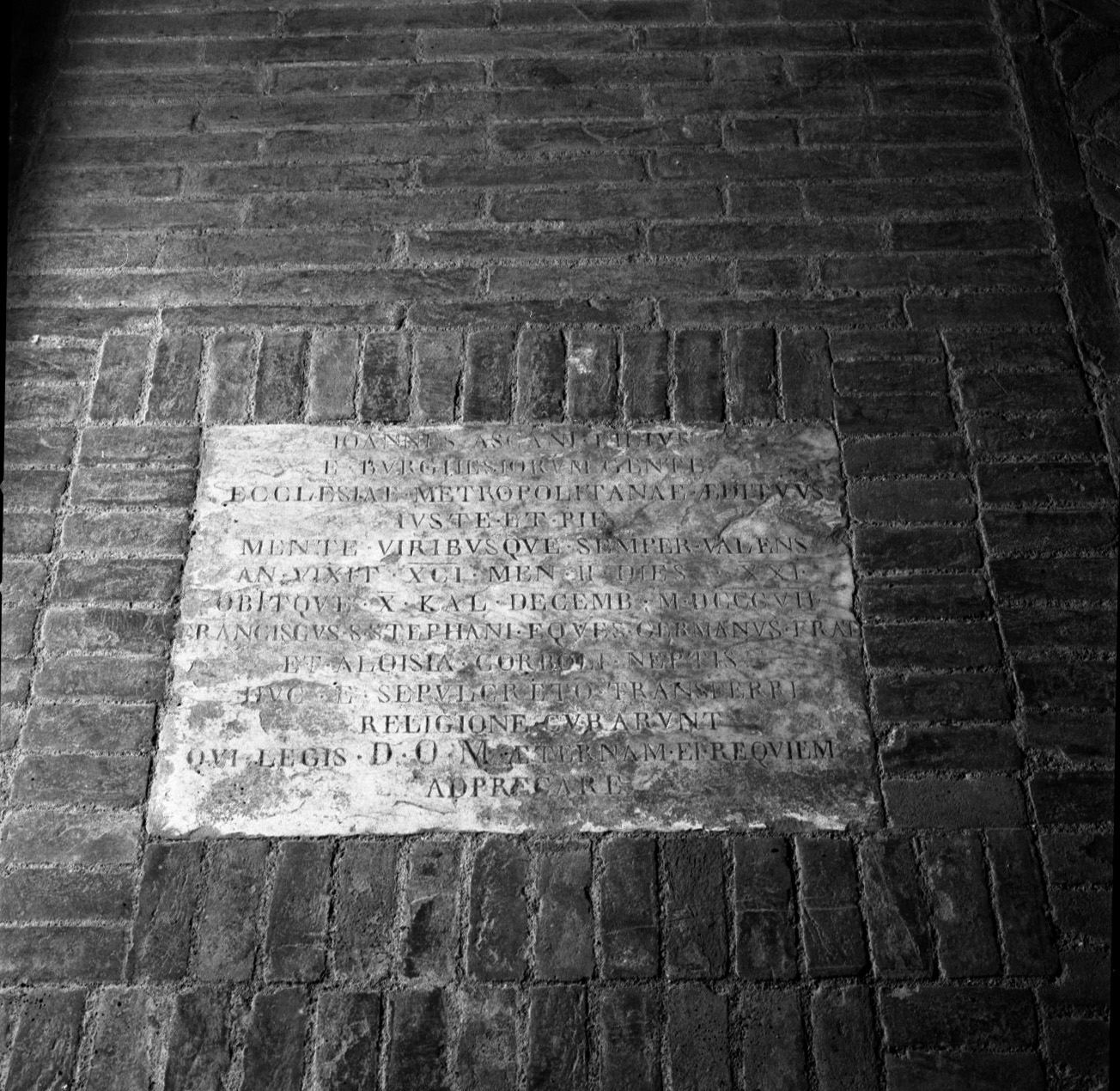 lastra tombale - bottega senese (sec. XIX)