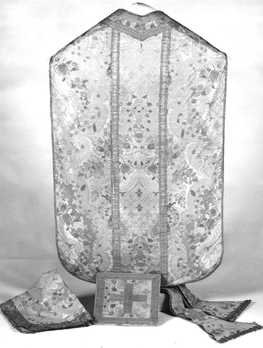 motivi decorativi vegetali (pianeta, elemento d'insieme) - manifattura italiana (primo quarto sec. XVIII)